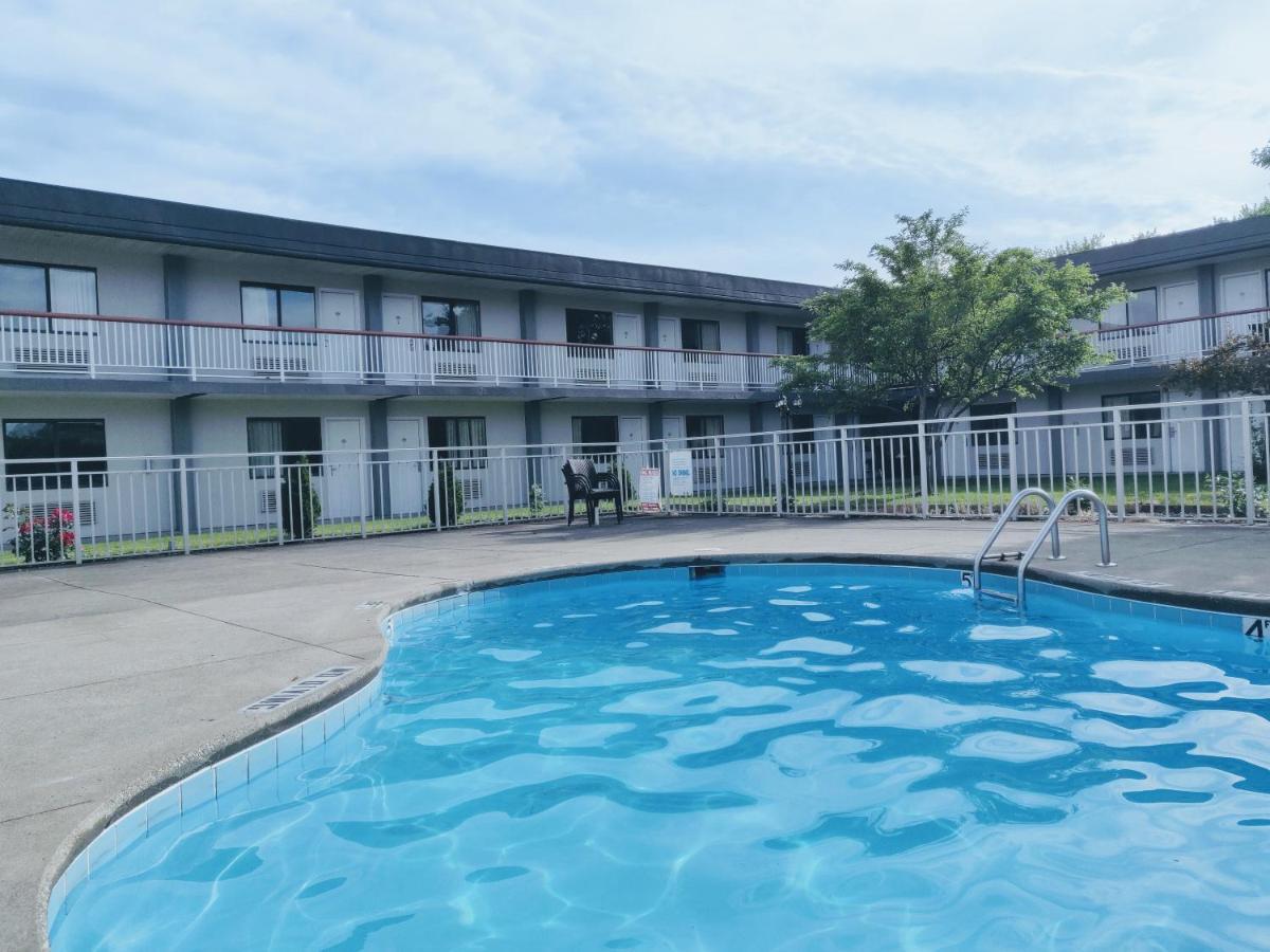 Sprucewood Inn إليريا المظهر الخارجي الصورة